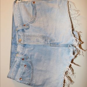 High-waisted Levi shorts